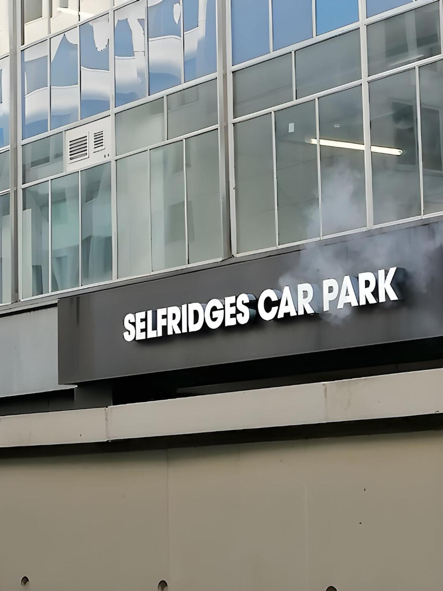 Selfridges Parkside Haven - 2 Bedroom Apartament Londra